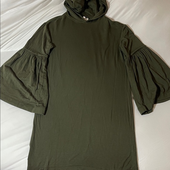 Lou & Grey Dresses & Skirts - Lou & Grey Olive Green Hooded Pullover Dress